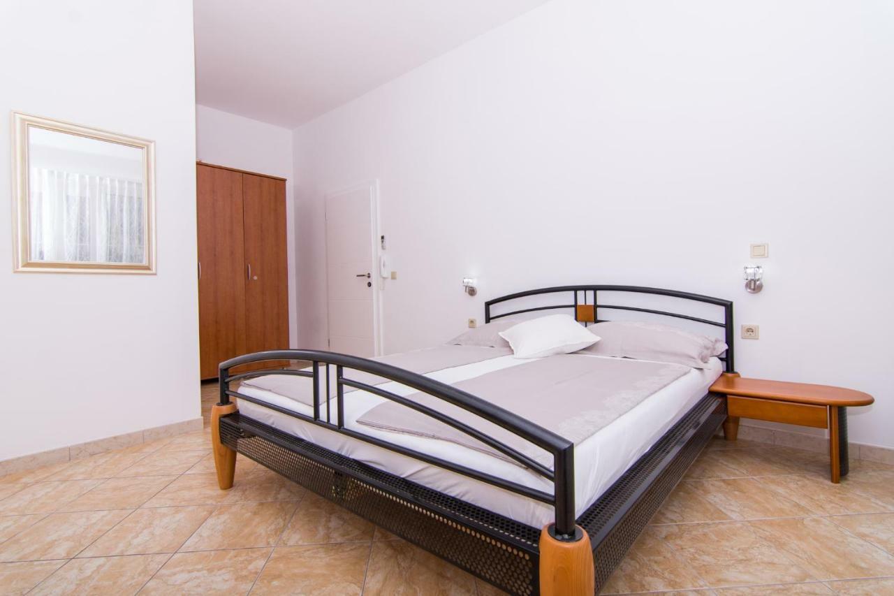 Apartmani Juric 特罗吉尔 外观 照片