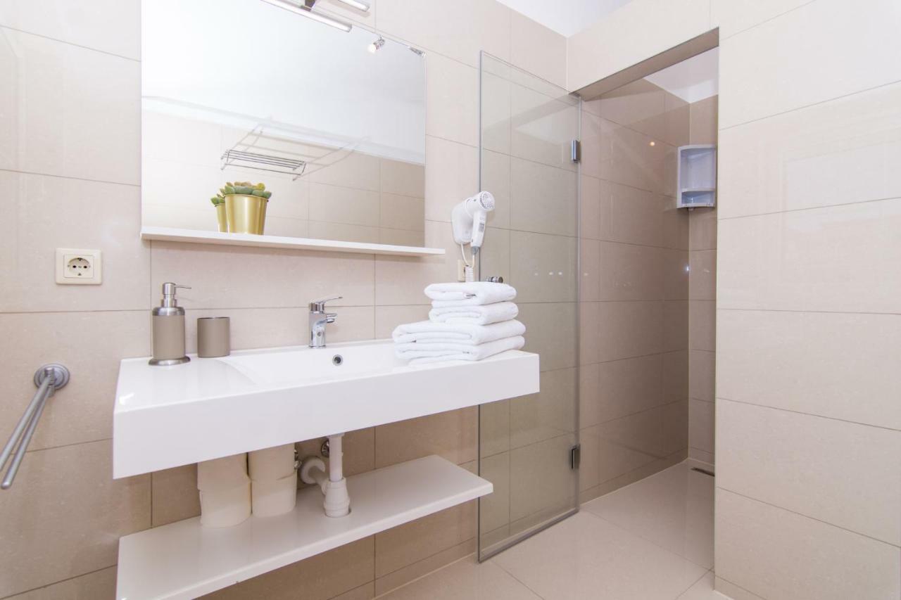 Apartmani Juric 特罗吉尔 外观 照片